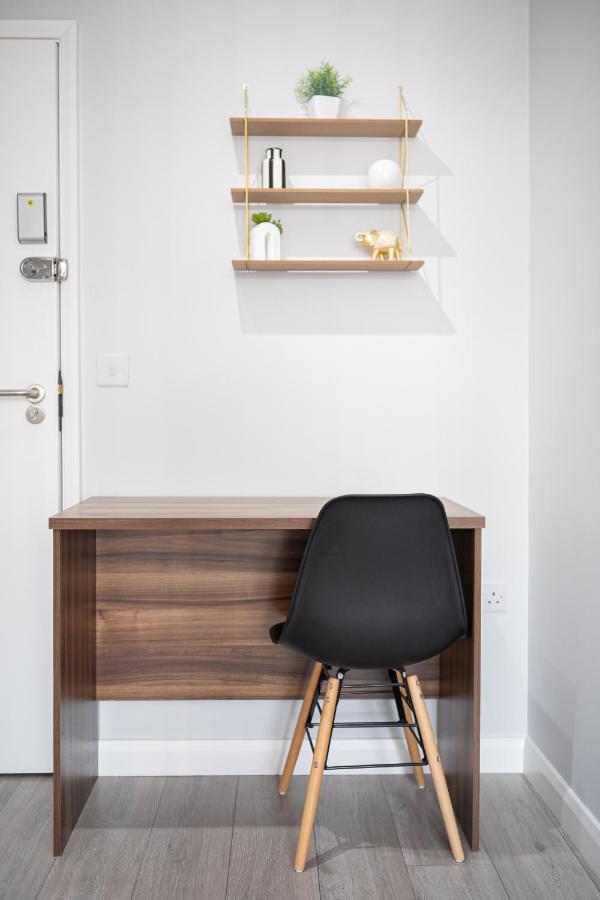 Stylish Studios With Ensuite, Separate Kitchen, And Prime Location In St Helen St Helens  Exteriér fotografie